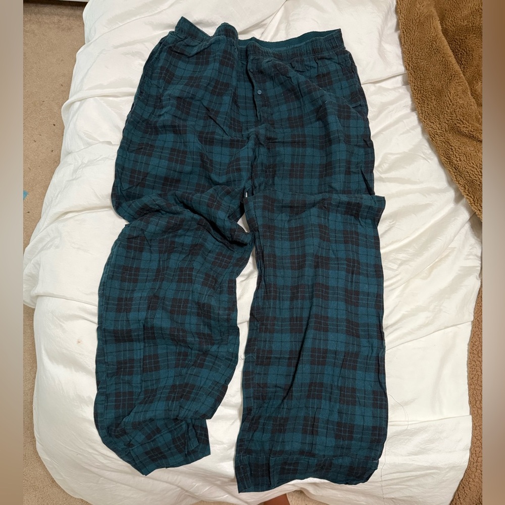 PINK plaid women’s pajama bottoms